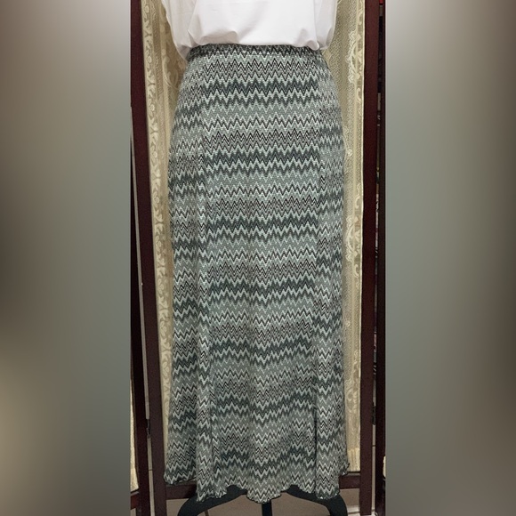 BRIGGS NY ZIGZAG PRINT PANEL MAXI SKIRT - SZ XL - Picture 3 of 4